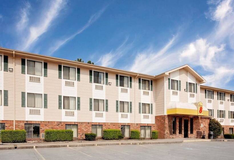 هتل Super 8 By Wyndham Fayetteville