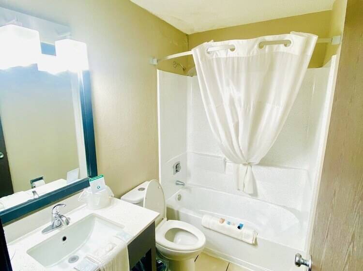 هتل Super 8 By Wyndham Wyoming/grand Rapids Area