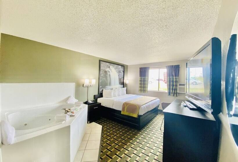 هتل Super 8 By Wyndham Wyoming/grand Rapids Area