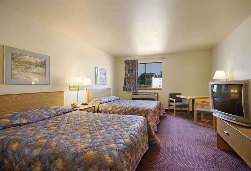 Отель Ramada By Wyndham York Harrisburg Hersey