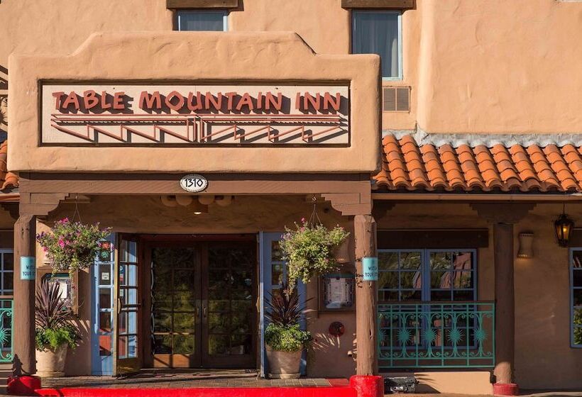 בית מלון כפרי Table Mountain Inn