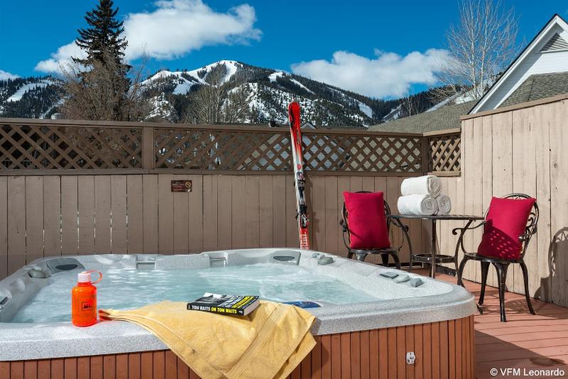 هتل Tamarack Lodge