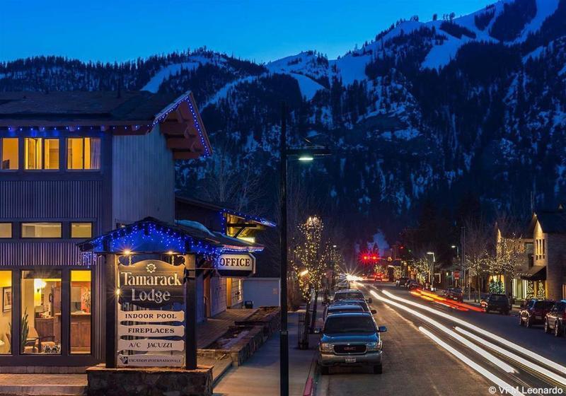 هتل Tamarack Lodge