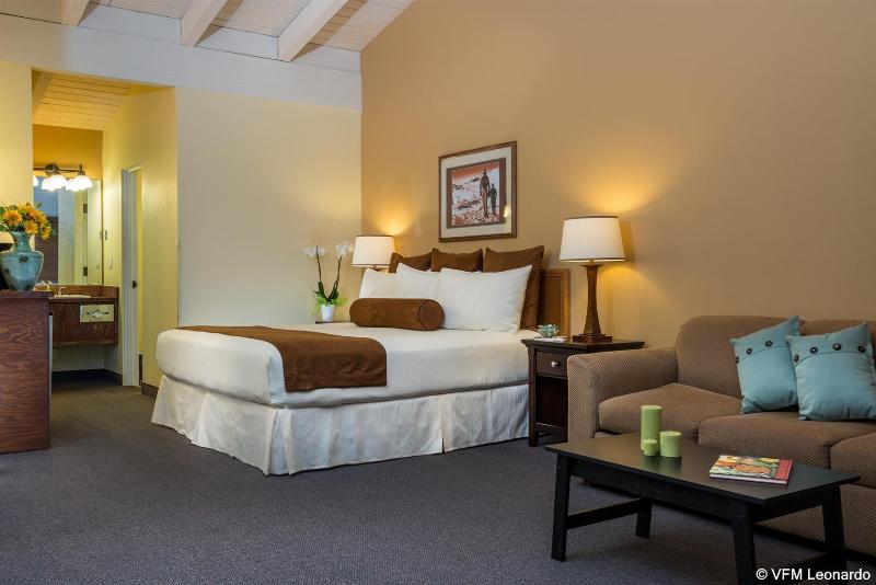 هتل Tamarack Lodge
