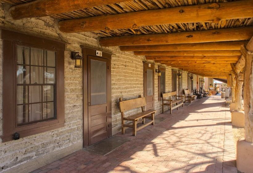 هتل Tanque Verde Guest Ranch