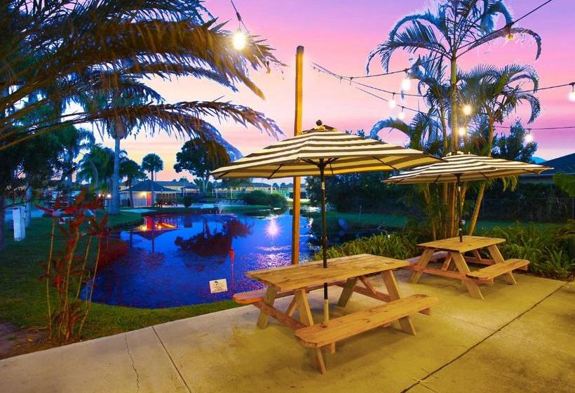 فندق The Palmer Inn & Tennis Club