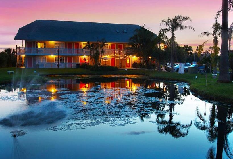 فندق The Palmer Inn & Tennis Club