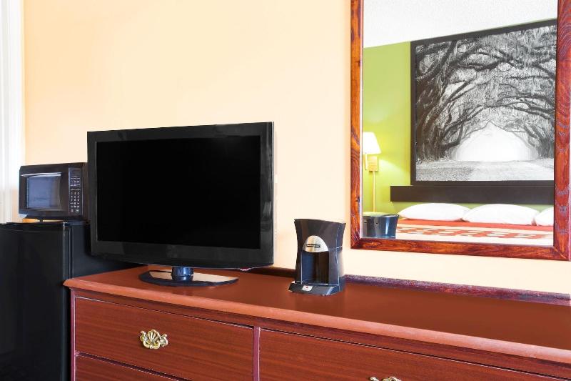 فندق على الطريق Americas Best Value Inn Darien