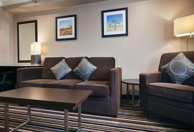 فندق على الطريق Best Western Plus Diamond Valley Inn