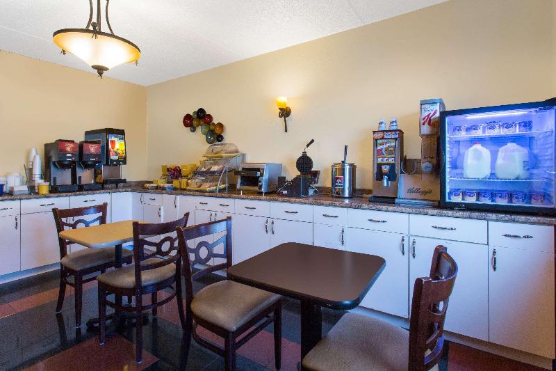 汽车旅馆  Days Inn By Wyndham Leominster/fitchburg Area