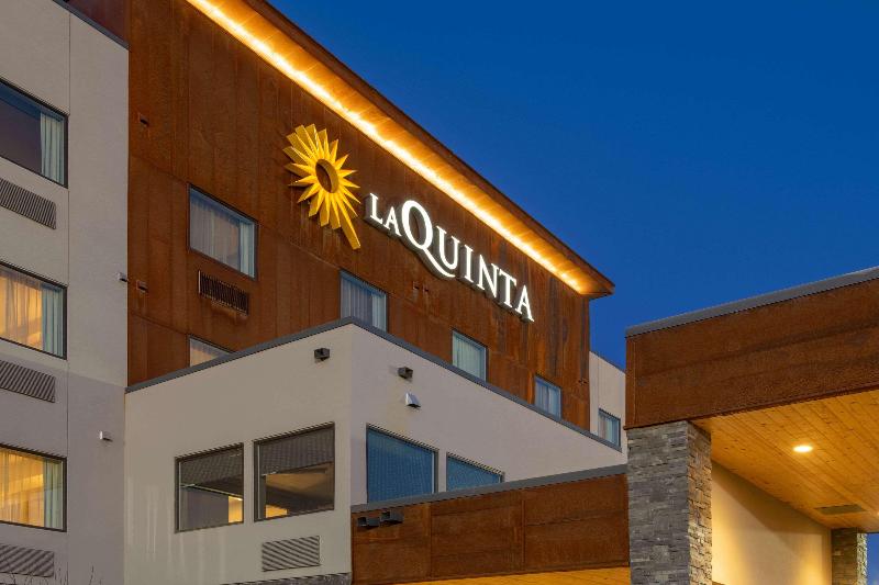 מוטל La Quinta By Wyndham Anchorage Airport