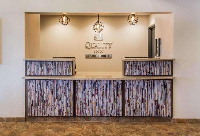 모텔 Quality Inn