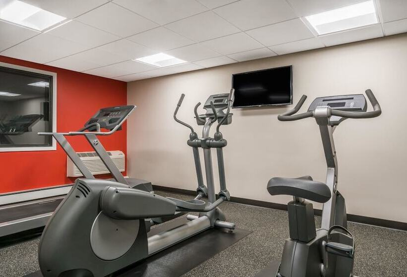 מוטל Ramada By Wyndham Minneapolis Golden Valley