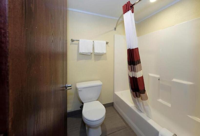 فندق على الطريق Red Roof Inn Osage Beach  Lake Of The Ozarks