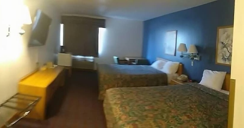 מוטל Rodeway Inn