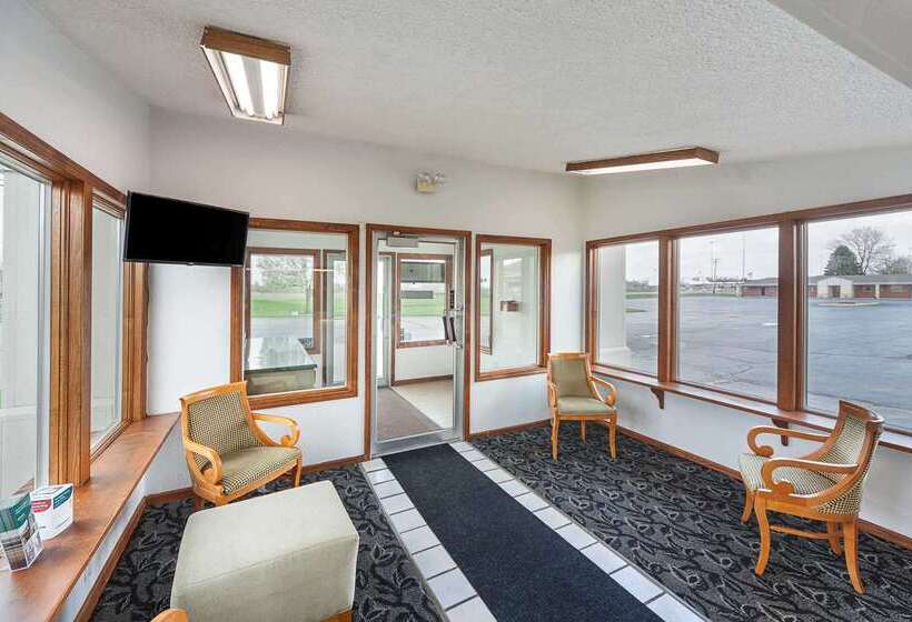 모텔 Rodeway Inn