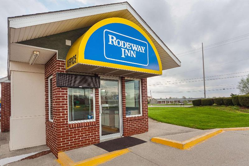 모텔 Rodeway Inn