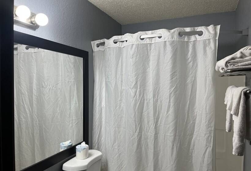 מוטל Rodeway Inn