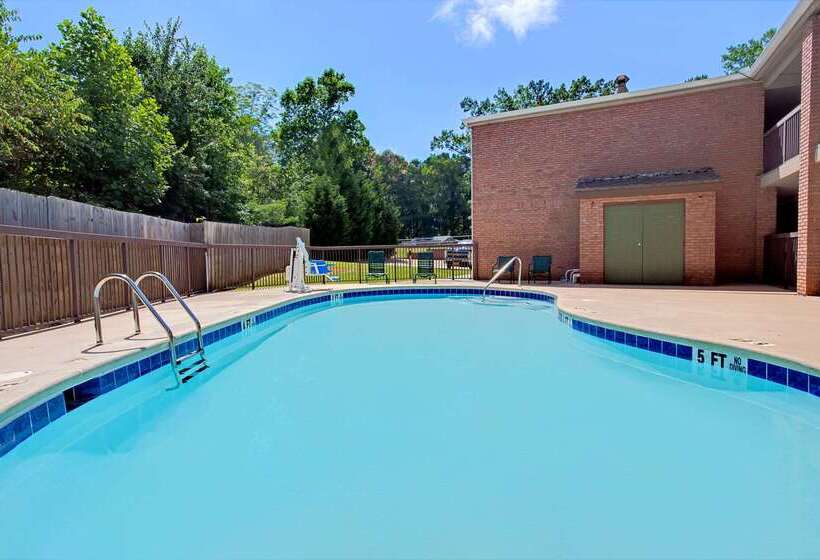 Мотель Super 8 By Wyndham Acworth/atlanta Area