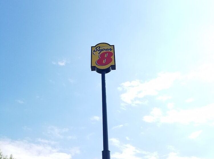 汽车旅馆  Super 8 By Wyndham Dekalb Il