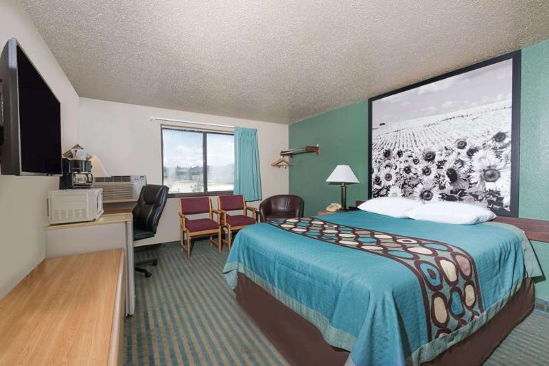 Мотель Super 8 By Wyndham Devils Lake