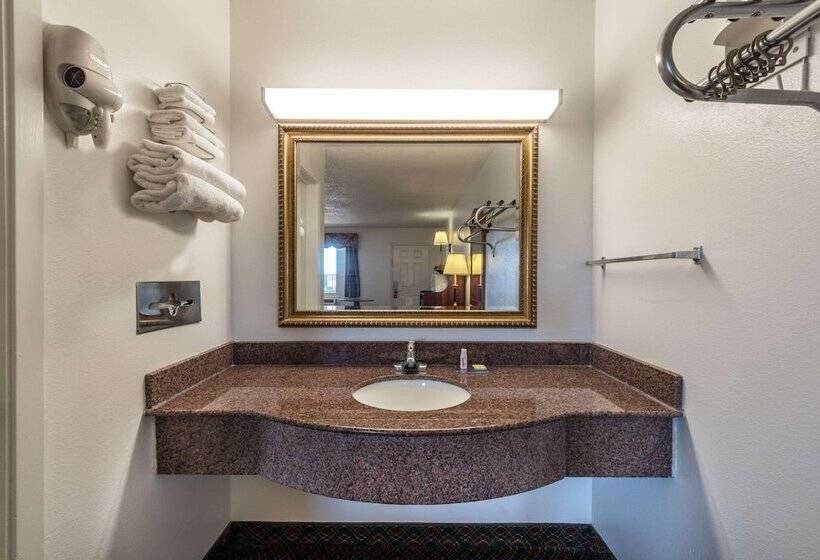 汽车旅馆  Super 8 By Wyndham Eastland