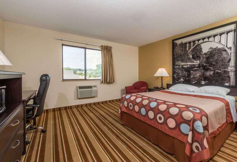 Motel Super 8 By Wyndham Franklin/middletown Area