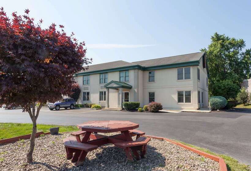 مُتل Super 8 By Wyndham Harrisburg Hershey West