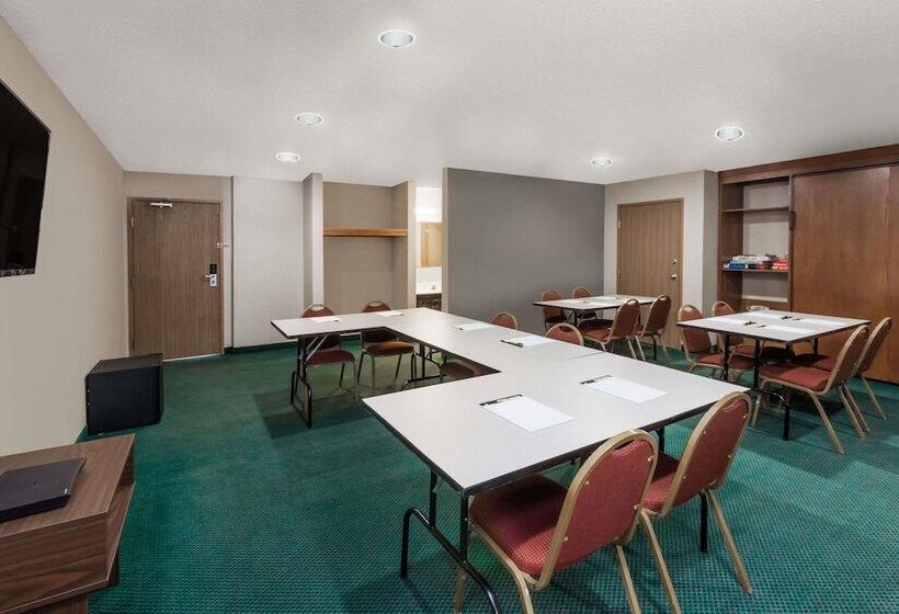 מוטל Super 8 By Wyndham Ionia Mi