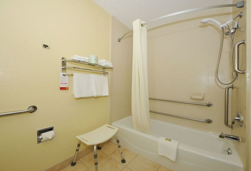 مُتل Super 8 By Wyndham Latham   Albany Airport