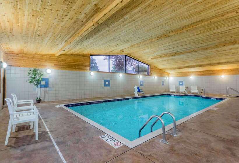 فندق على الطريق Super 8 By Wyndham Monroe Wi