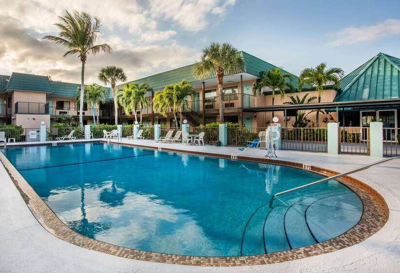 فندق على الطريق Super 8 By Wyndham North Palm Beach