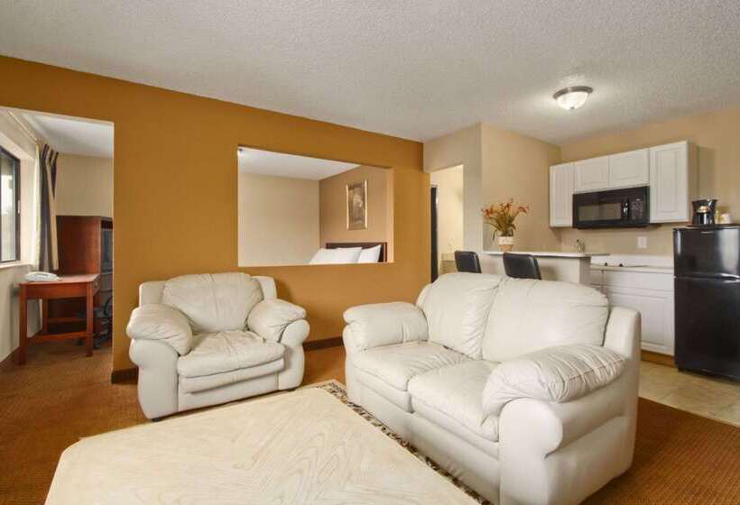 Мотель Super 8 By Wyndham Richmond Airport Va
