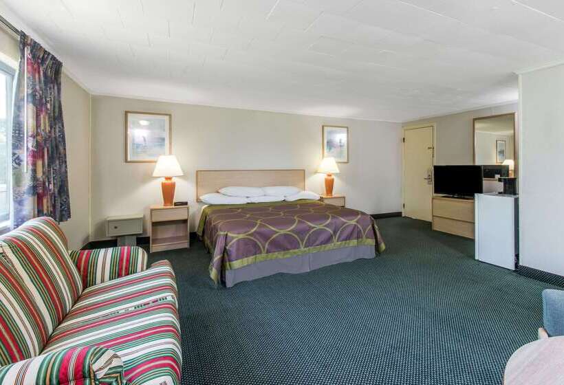 Motel Super 8 By Wyndham W Yarmouth Hyannis/cape Cod