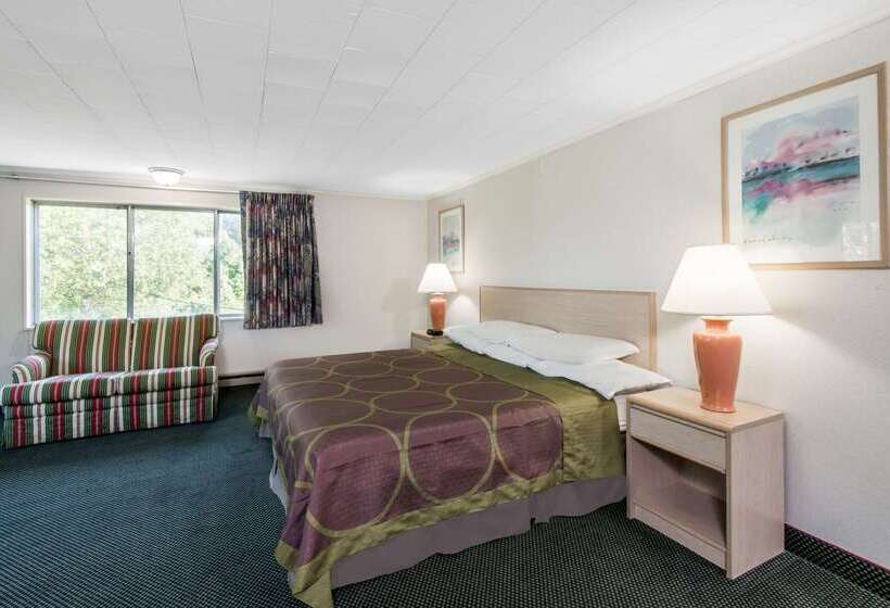 Motel Super 8 By Wyndham W Yarmouth Hyannis/cape Cod