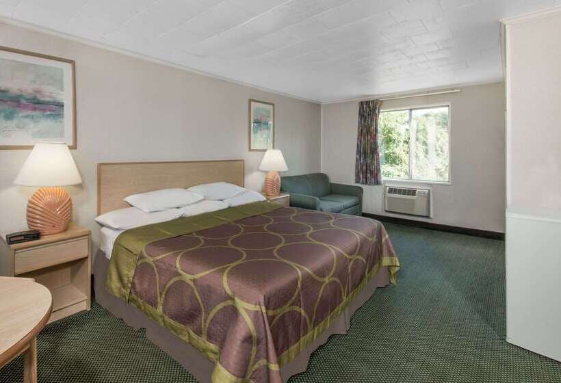 Motel Super 8 By Wyndham W Yarmouth Hyannis/cape Cod