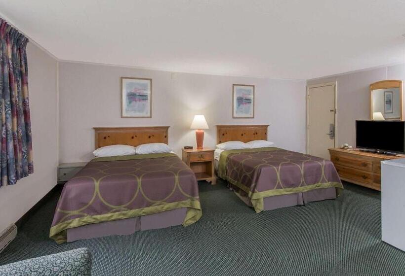 Motel Super 8 By Wyndham W Yarmouth Hyannis/cape Cod