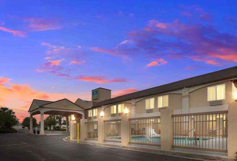 مُتل Surestay Hotel By Best Western Alexandria