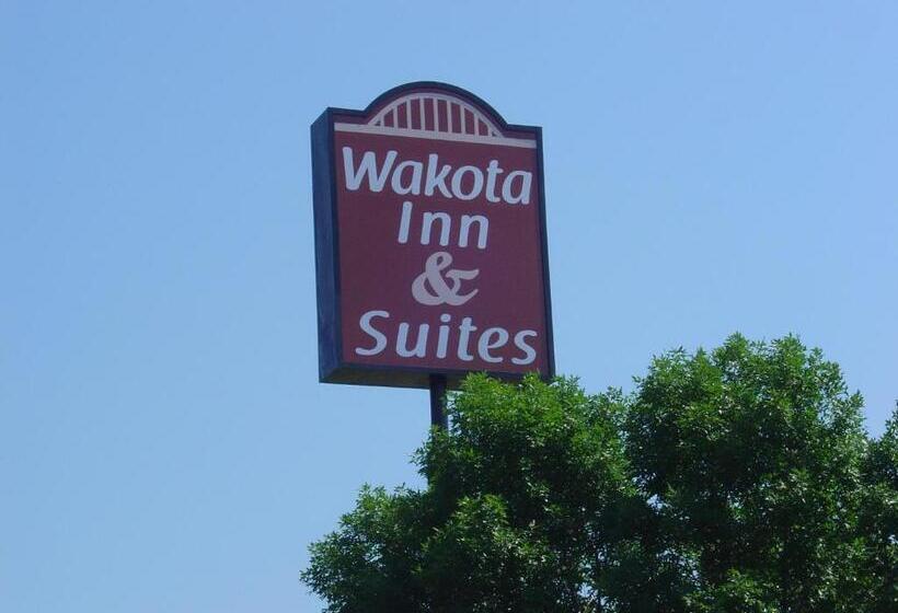 מוטל Wakota Inn And Suites