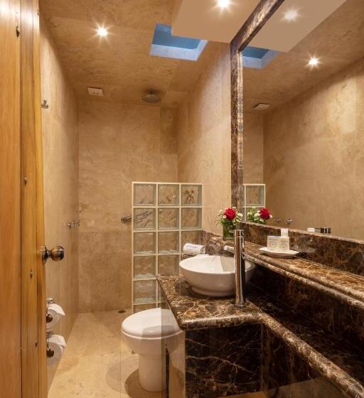 هتل Casa Del Balcon