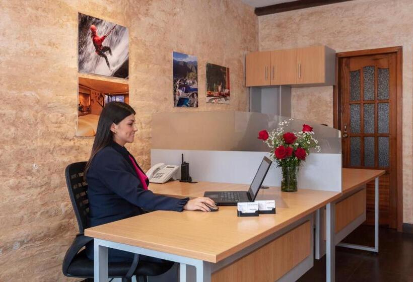 هتل Casa Del Balcon