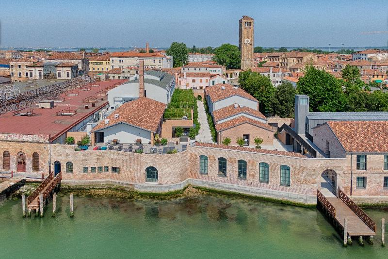 هتل NH Collection Murano Villa