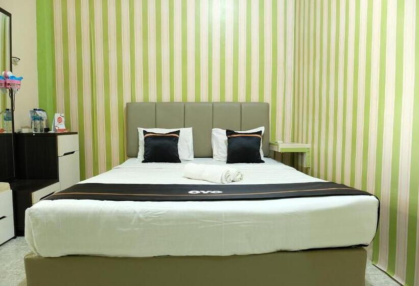 فندق صغير Esbe Hotel Syariah By Oyo Rooms
