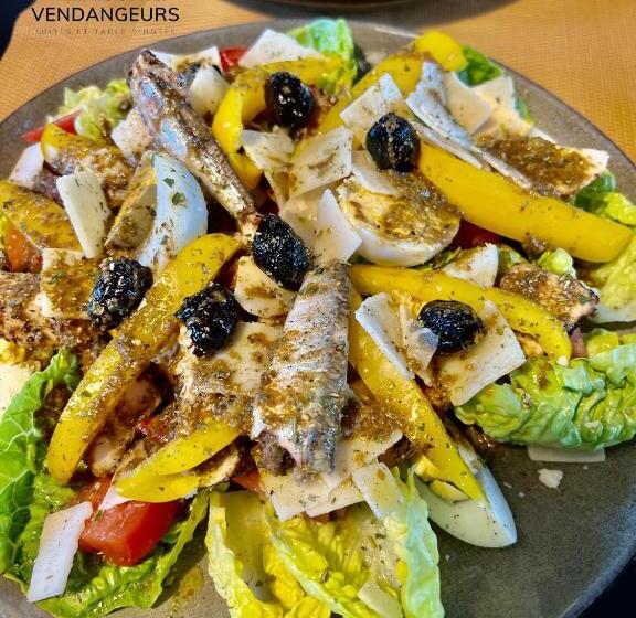 住宿加早餐  La Maison Des Vendangeurs   Table D Hôtes Le Soir Du Jeudi Au Dimanche  Jacuzzi   Balnéo Spa   Acces