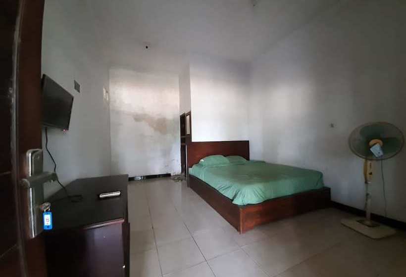 Отель Joglo Homestay By Oyo Rooms