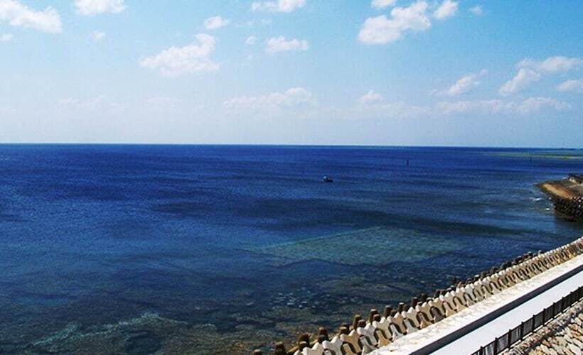 هتل Lagoon Palace