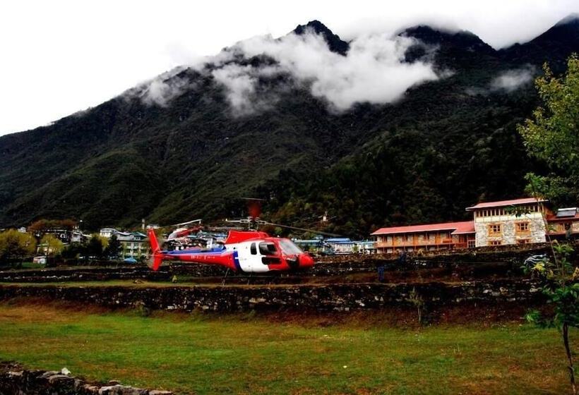 هتل Lukla Airport Resort, Lukla