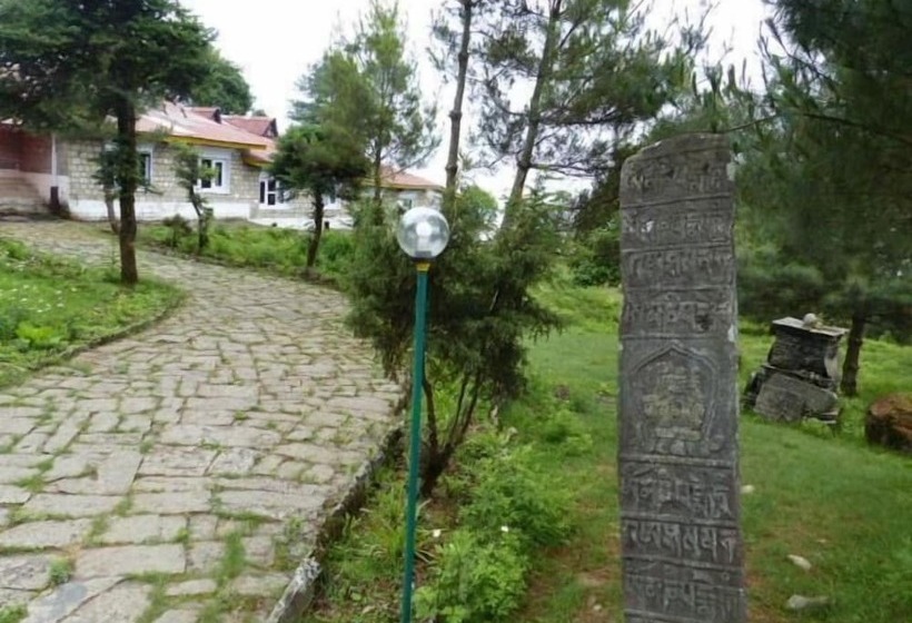 هتل Lukla Airport Resort, Lukla