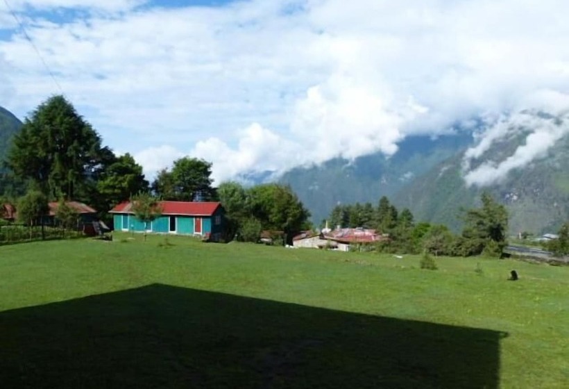 هتل Lukla Airport Resort, Lukla