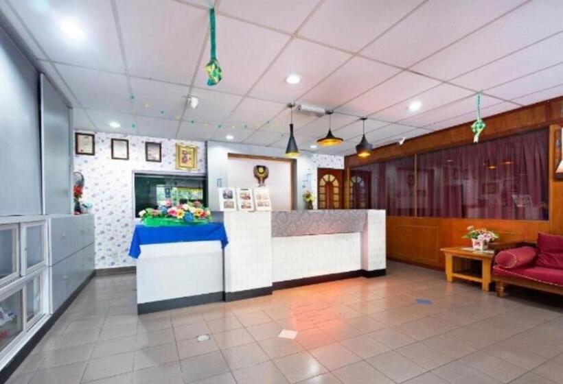 هتل Lumut